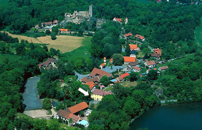 Village Okoř